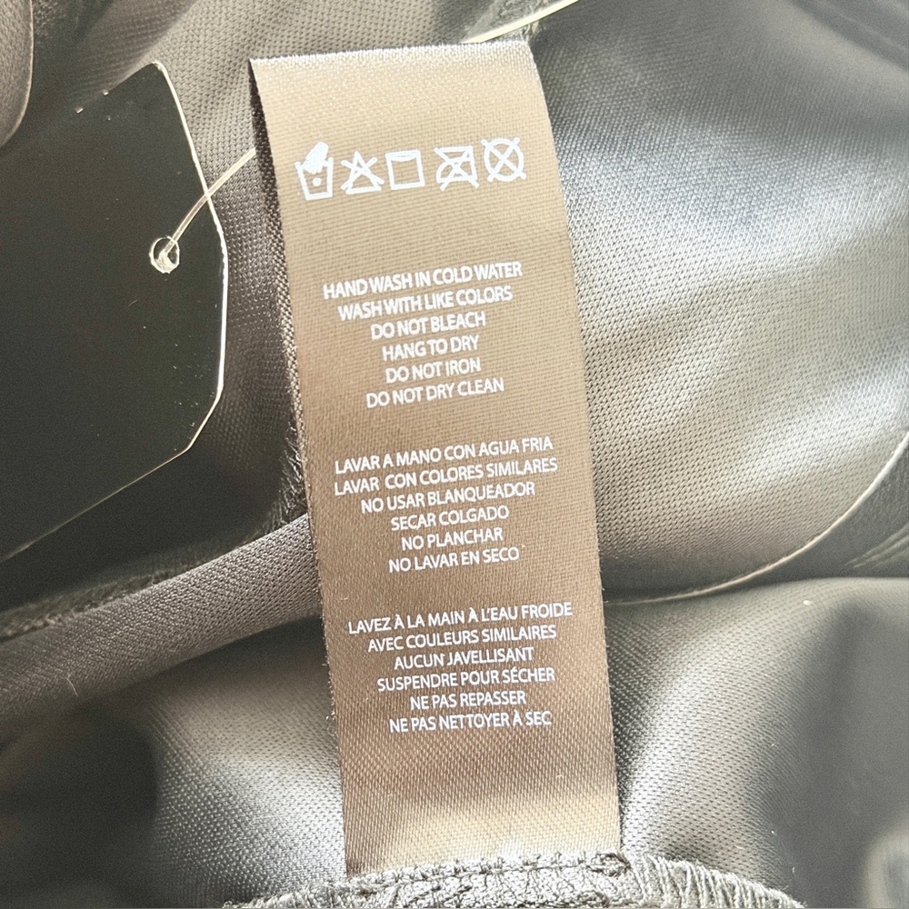 ๐ค Bebe Black Leather Button Front Seamed Leggings - Picture 13 of 15